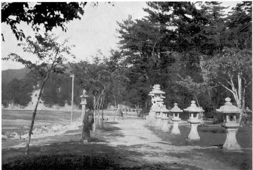 Stone lanterns, Miyajima